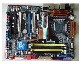 P5Q Deluxe LGA 775 Intel P45 Intel Motherboard